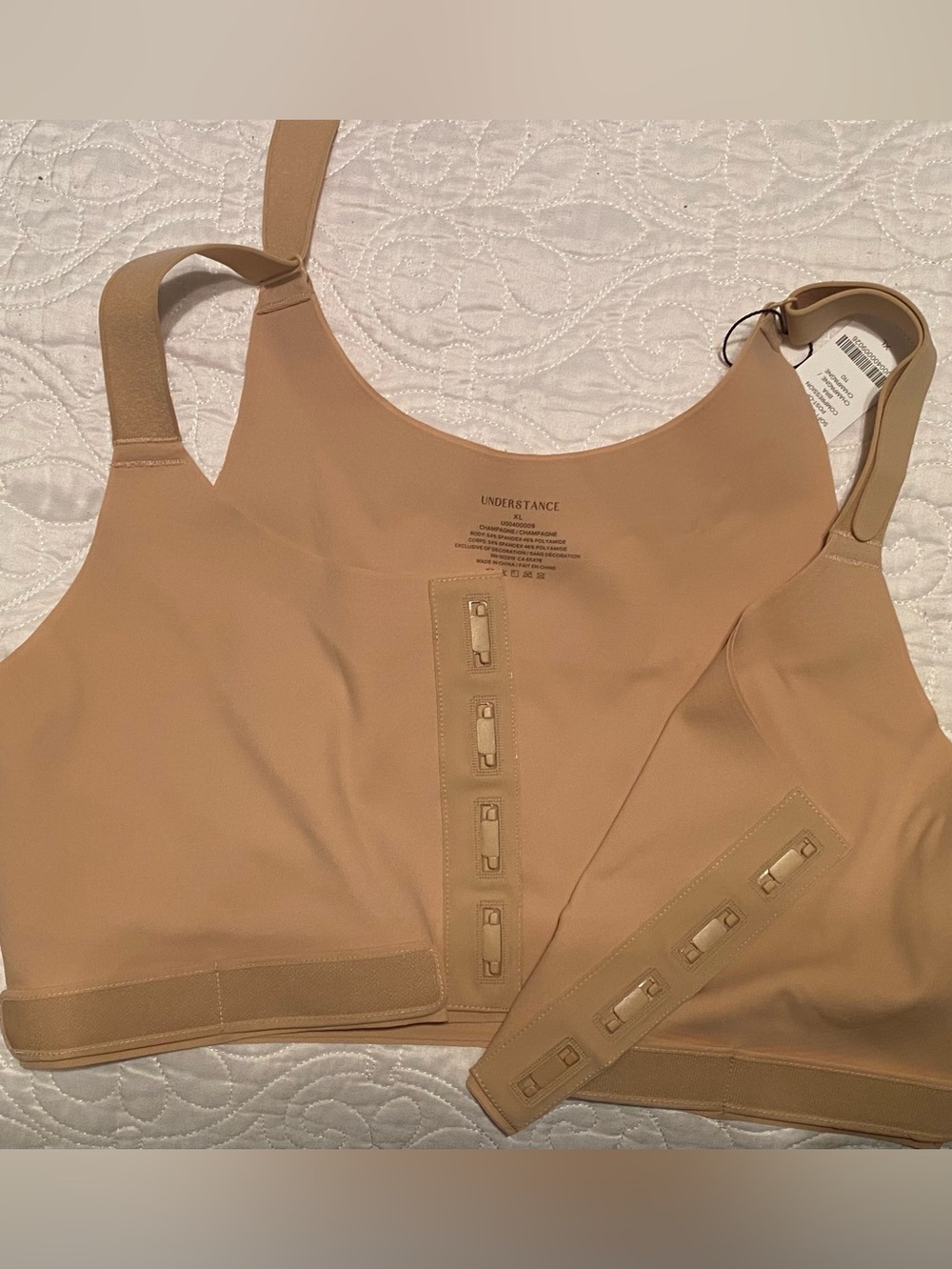 Understance Seamless Front-Closure Bra in Nude
